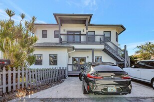 21 Oceanview Dr in Boynton Beach, FL - Building Photo
