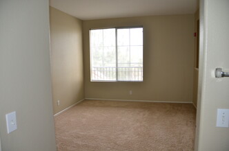 1202 Elk Grv in Irvine, CA - Building Photo - Building Photo