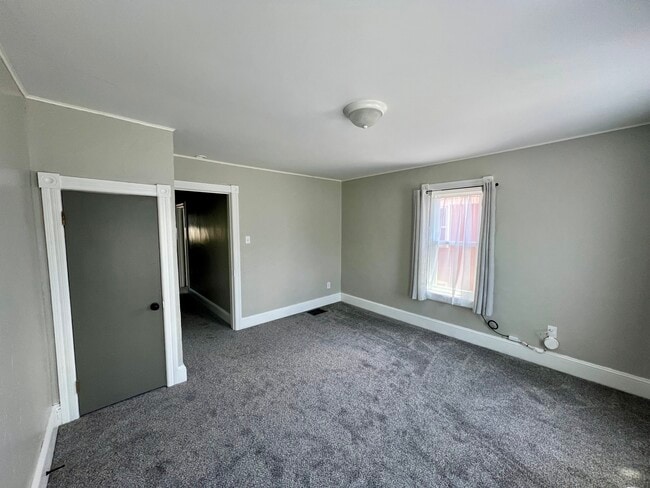 1460 W 4th St, Unit 2nd Floor