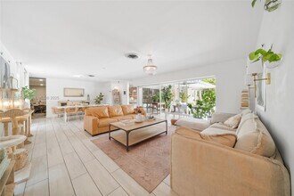 341 Island Dr in Key Biscayne, FL - Building Photo - Building Photo