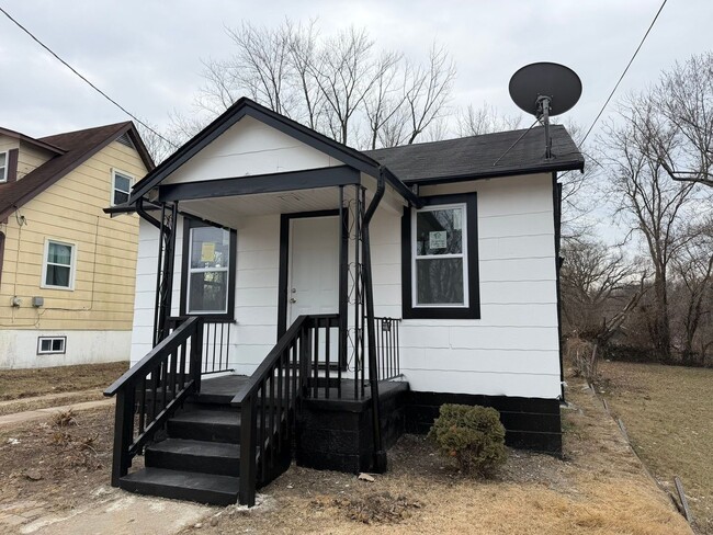 7218 Albright Ave in Jennings, MO - Building Photo - Building Photo