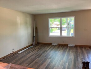 138 Marcella St in Oconomowoc, WI - Building Photo - Building Photo