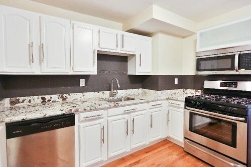 238 Everett St-Unit -F2A in Boston, MA - Building Photo