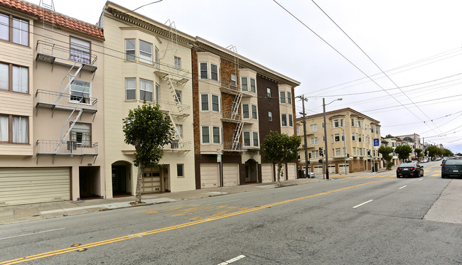 5010 California St in San Francisco, CA - Building Photo - Building Photo