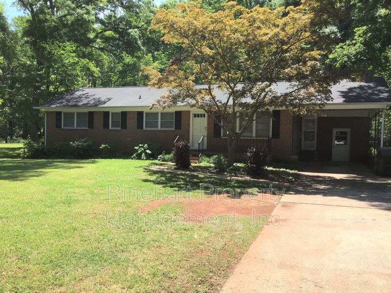 721 University Dr in Rock Hill, SC - Building Photo