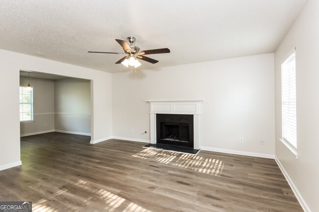 1399 Crestlake Ct in Lithonia, GA - Building Photo - Building Photo
