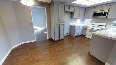 5610 Terrace Dr in Rocklin, CA - Building Photo - Building Photo