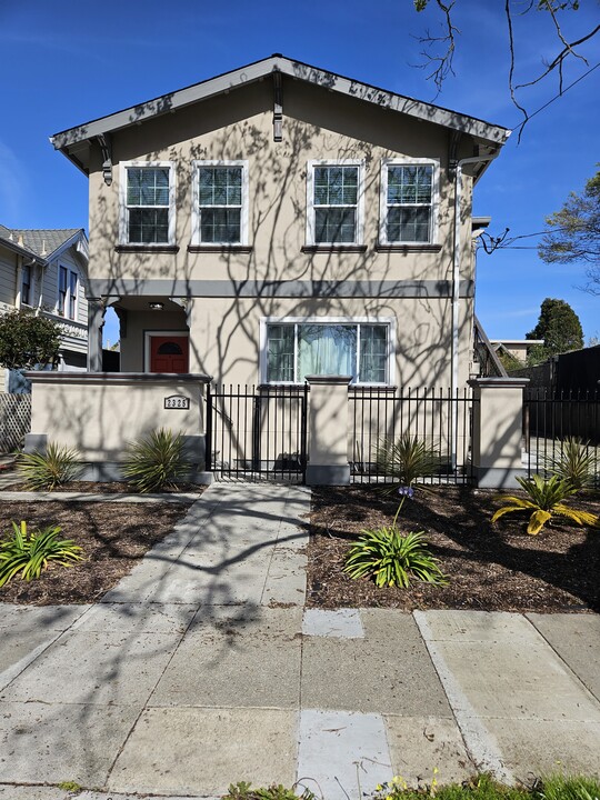 2325 Sixth St in Berkeley, CA - Building Photo