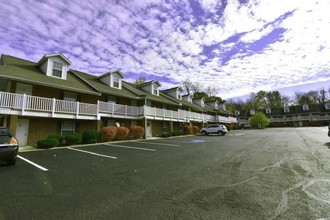 Tallmadge Pointe in Tallmadge, OH - Foto de edificio - Building Photo