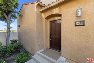 20140 Pienza Ln in Los Angeles, CA - Building Photo