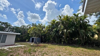 1924 Coronado Rd in Ft. Myers, FL - Building Photo - Building Photo
