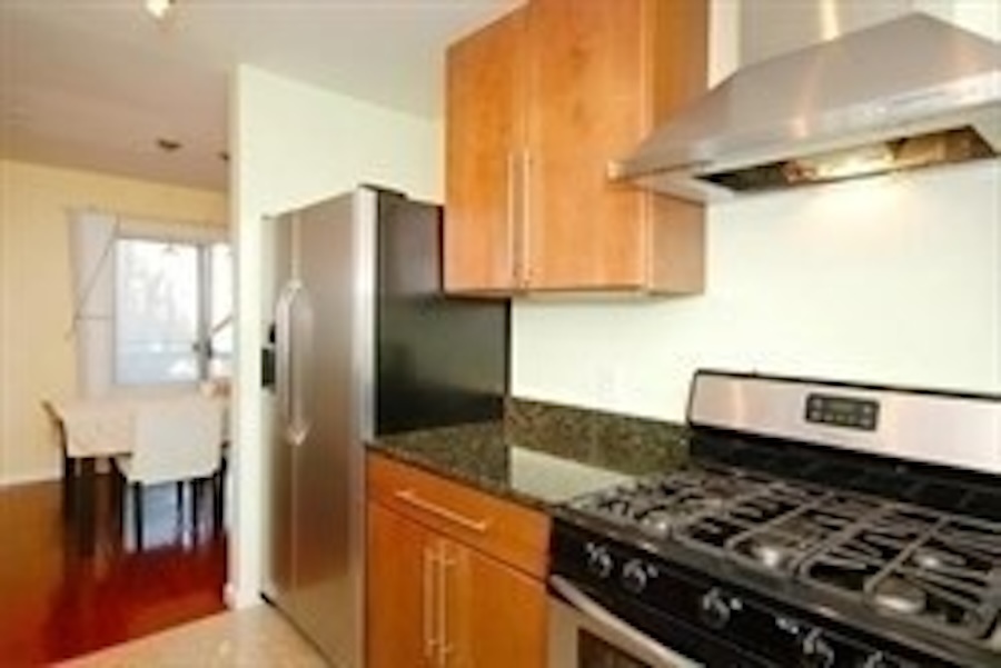 22 Chestnut St, Unit 1 in Cambridge, MA - Building Photo