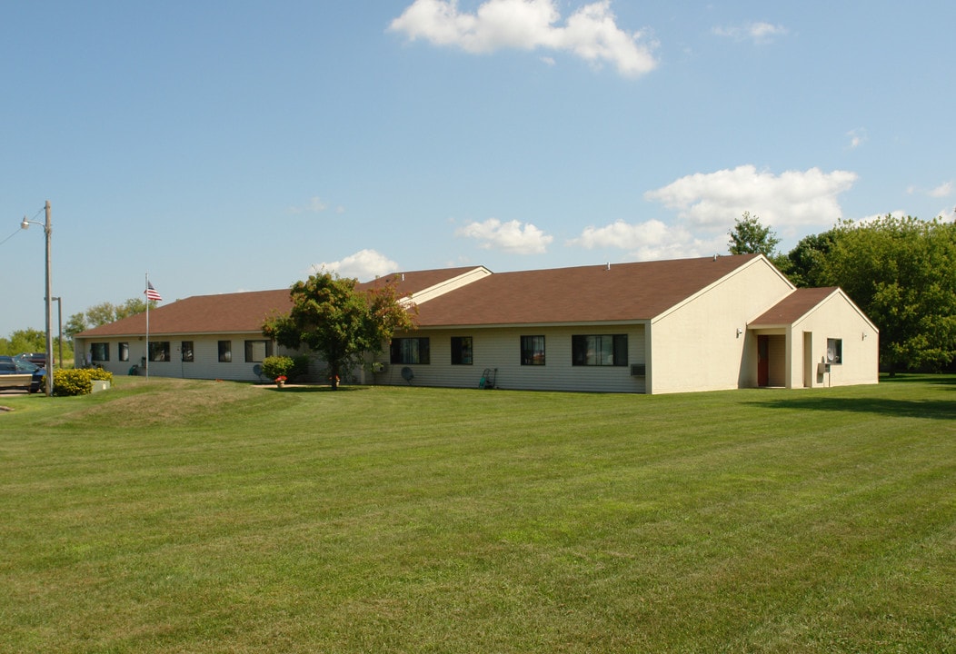 Rush Estates 2 in Rush City, MN - Building Photo