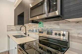 8841 Midvale Ave N in Seattle, WA - Building Photo - Building Photo