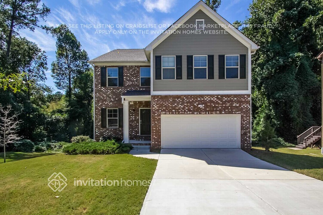 3479 Village Park Ln SW in Atlanta, GA - Building Photo