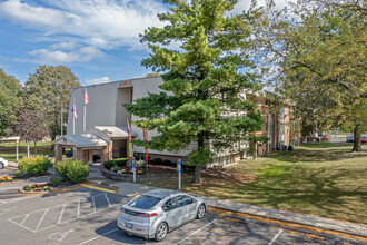 The Trails at Arbor Court in Columbus, OH - Building Photo - Building Photo