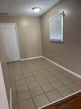 9114 New Maple Rd in Louisville, KY - Building Photo - Building Photo