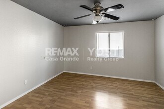 1579 E Gabrilla Dr in Casa Grande, AZ - Foto de edificio - Building Photo