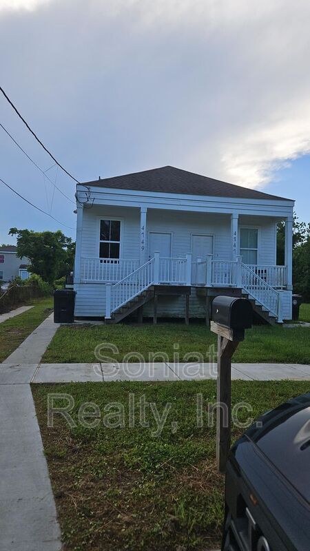 property at 4749 Eastview Dr