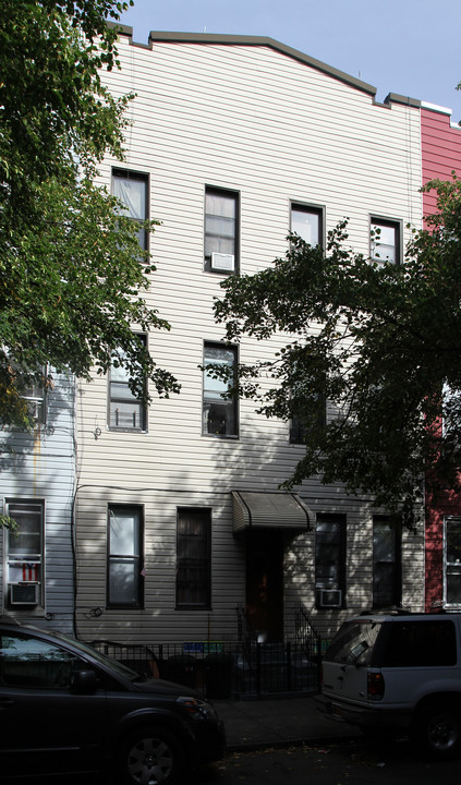 253 Himrod St in Brooklyn, NY - Building Photo