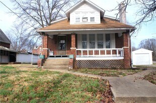 117 S 11th St in Belleville, IL - Building Photo