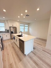 14092 Angelite Wy in San Diego, CA - Building Photo - Building Photo