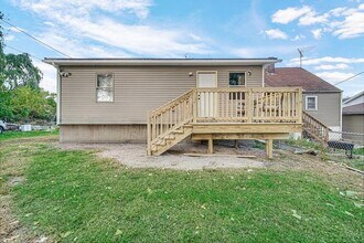 1047 Ralston St in Gary, IN - Foto de edificio - Building Photo