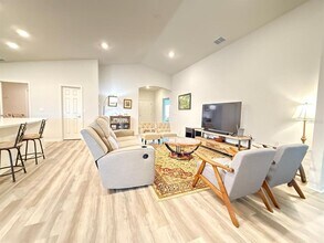 413 Windy Willow Wy in St. Cloud, FL - Building Photo - Building Photo