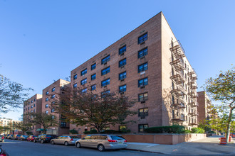 Sherwood Village in Corona, NY - Building Photo - Building Photo