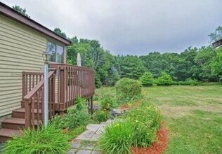 393 Kelley Blvd, Unit Apartment 1 in North Attleboro, MA - Building Photo - Building Photo