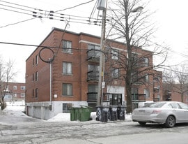 4560 Barclay in Montréal, QC - Building Photo