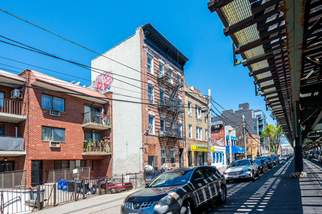 24-08 31st St in Astoria, NY - Building Photo