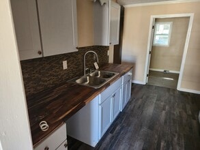 604 Zoe Cir, Unit 604 A in Monroe, LA - Foto de edificio - Building Photo