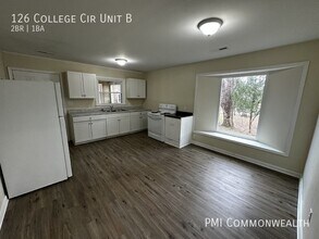 126 College Cir-Unit -B in Staunton, VA - Building Photo - Building Photo