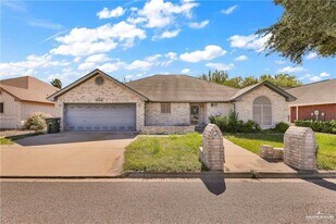 20 Meadow Way Dr in Palmview, TX - Building Photo