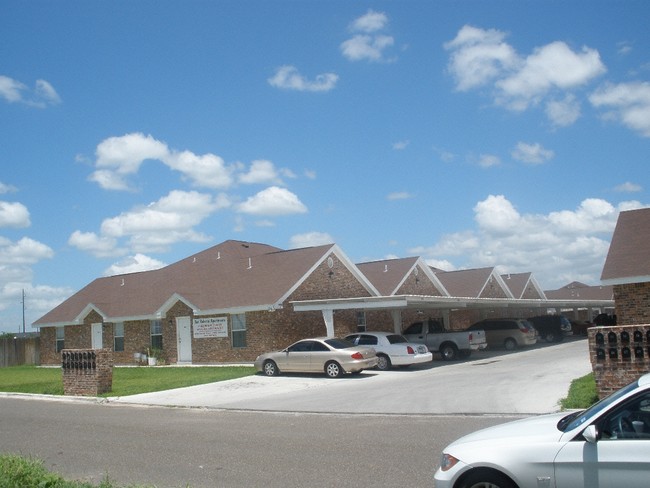 Alta Vista Apartments in Rio Grande City, TX - Building Photo - Building Photo