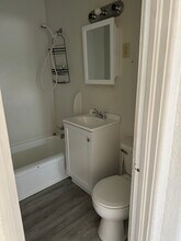 2409 Myers Ave, Unit C in Dunbar, WV - Building Photo - Building Photo