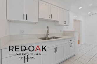 336.5 N Curson Ave in Los Angeles, CA - Building Photo - Building Photo