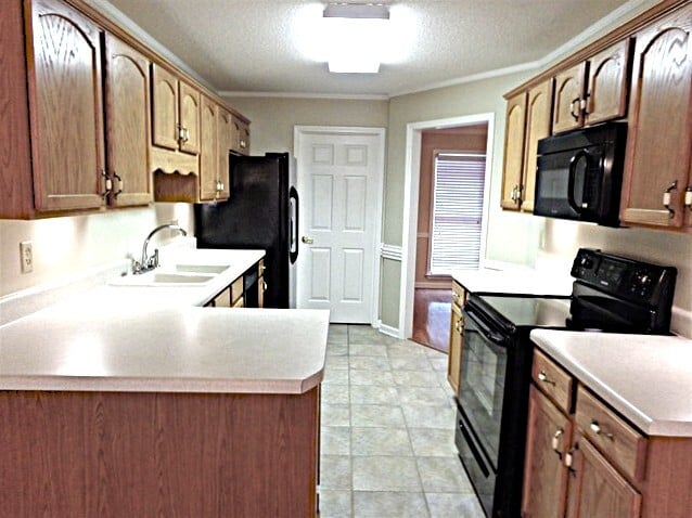 1415 Hidden Ridge Ln in Cordova, TN - Foto de edificio - Building Photo