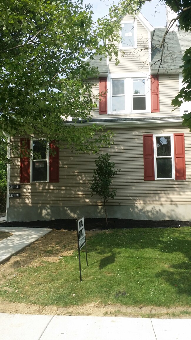 39 West Ridley Avenue, Unit 39 A