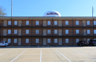 Peachtree Apartments in Auburn, AL - Building Photo - Building Photo