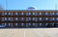 Peachtree Apartments in Auburn, AL - Foto de edificio - Building Photo