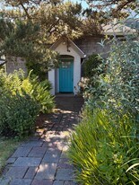 3519 NW Jetty Ave in Lincoln City, OR - Building Photo