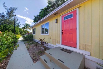 117 NE 8th St in Pompano Beach, FL - Building Photo - Building Photo