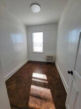 51-56-56 47th St, Unit 6315 in Queens, NY - Building Photo - Building Photo