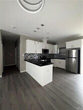 906 N Blair Ave in Edinburg, TX - Building Photo - Building Photo
