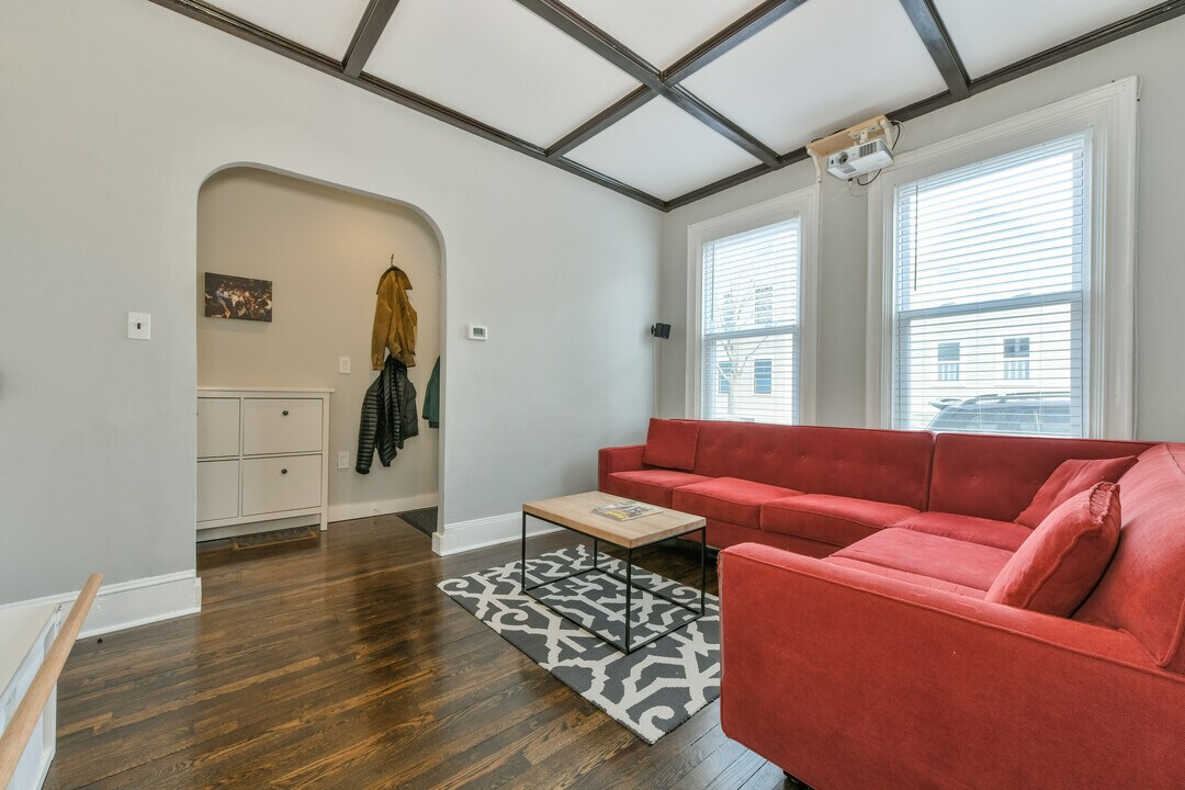 130 Spring St in Cambridge, MA - Building Photo