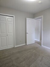1516 Deer Lake Dr in Lexington, KY - Building Photo - Building Photo