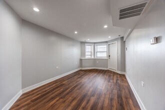 3328 W Congress Pkwy in Chicago, IL - Building Photo - Building Photo