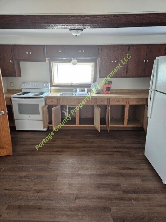 409 Cedar St in Tigerton, WI - Foto de edificio